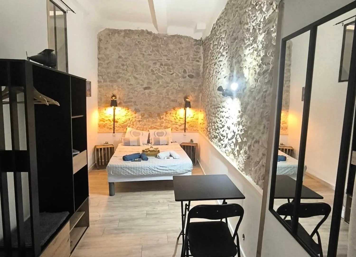 Homestay Chez Nico Et Mag Entre Mer Et Collines Aubagne France